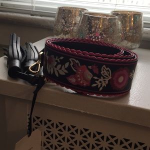 Floral kate spade guitar starp